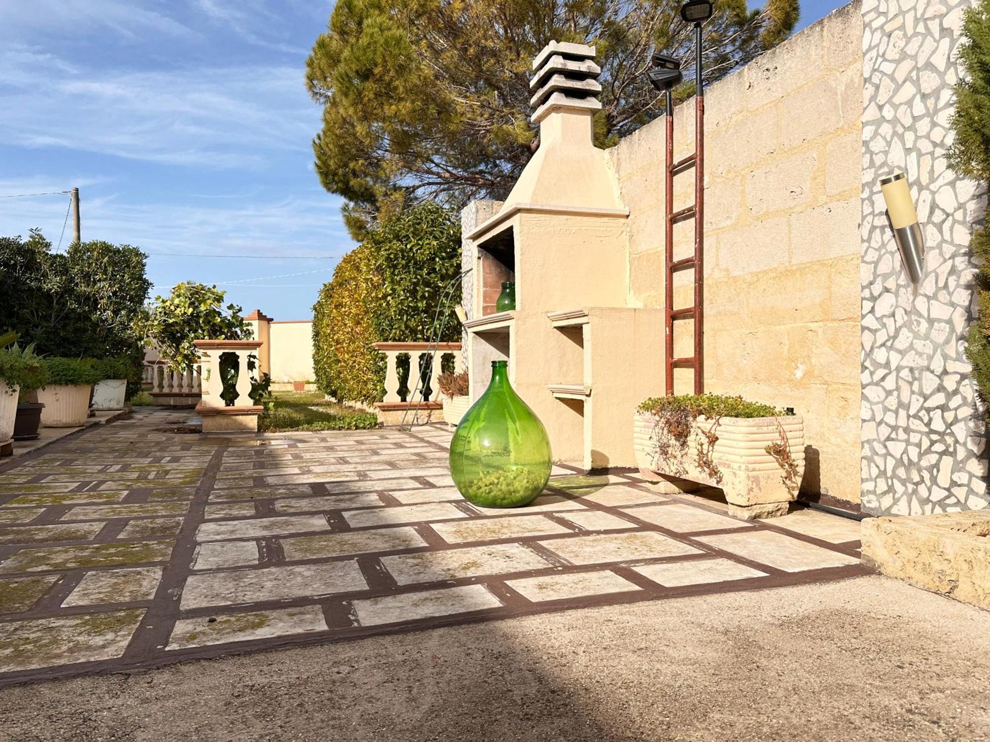 Rosi Villa *